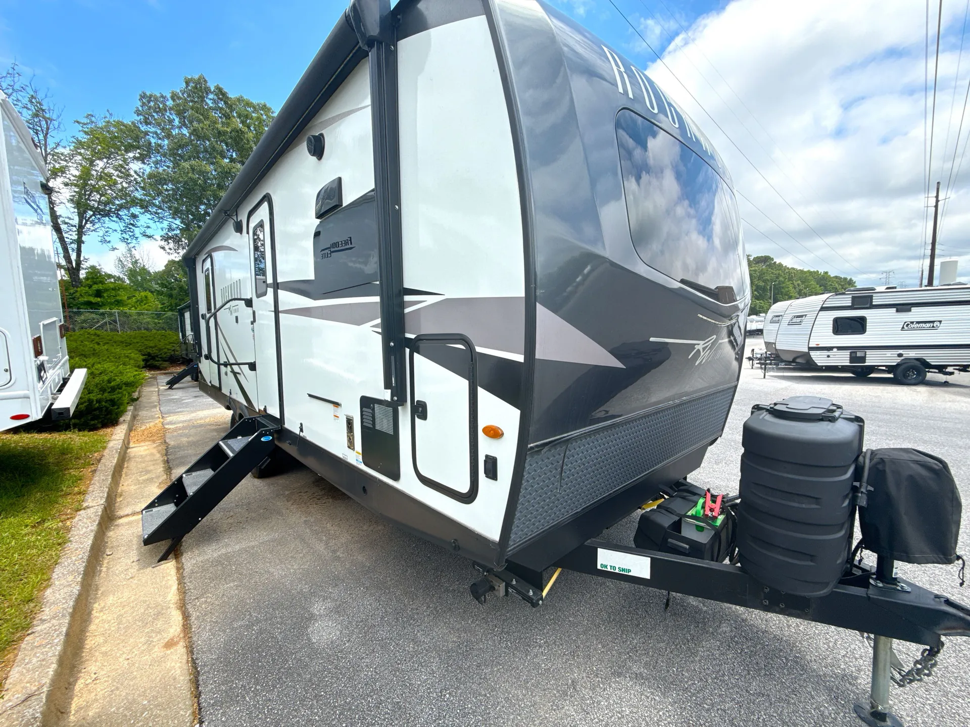 2024 Forest River Rockwood Ultra Lite 2608BS — campside