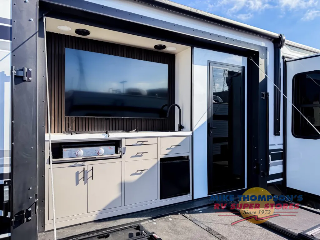 2026 Grand Design Momentum 399M, Photos photo 8
