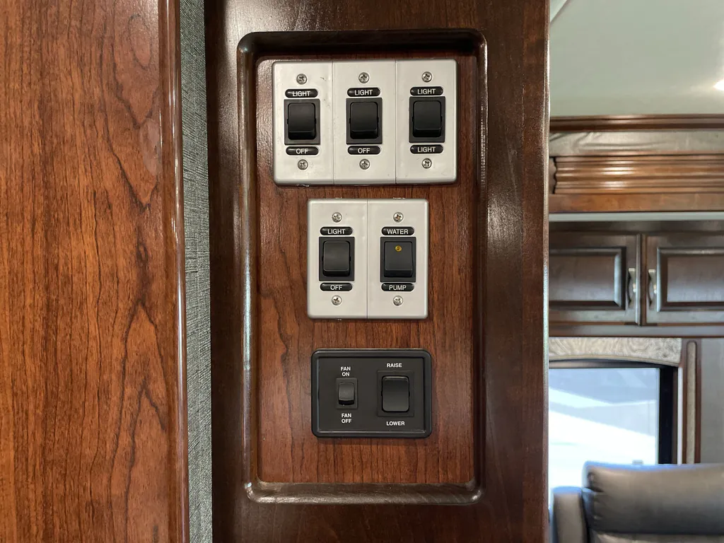 2018 fleetwood Pace Arrow Lxe 38F, Photos photo 19