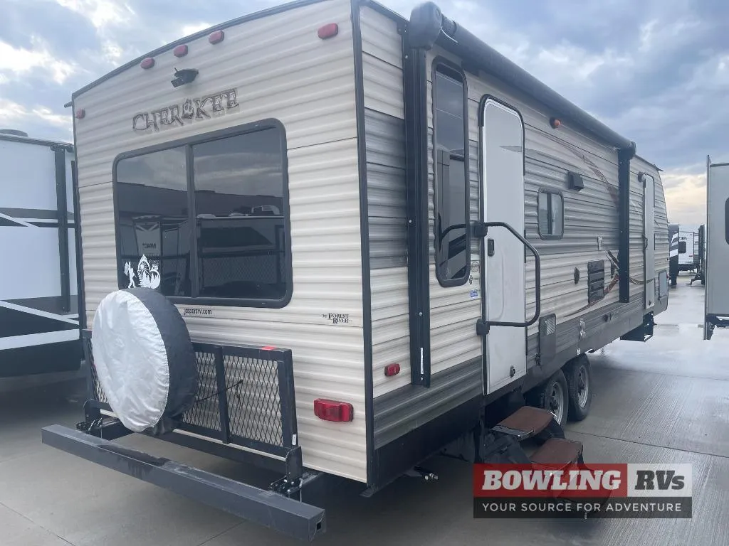 2015 Forest River Cherokee Cascade 264L - Photo 4