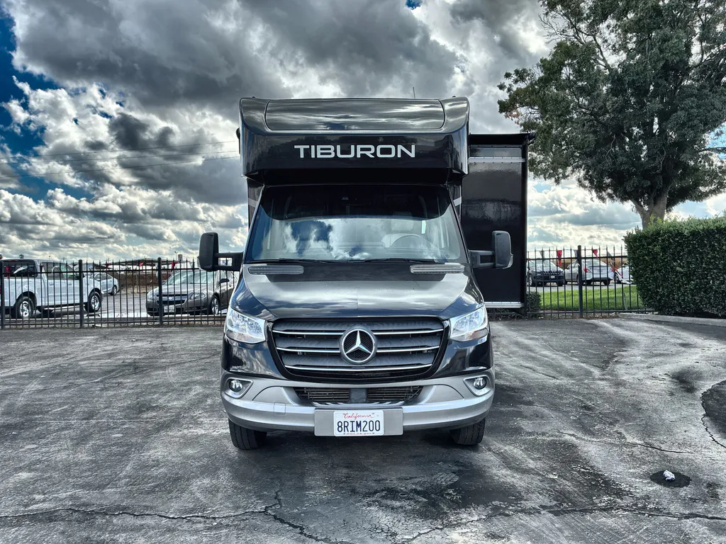 2020 Thor Motor Coach Tiburon 24FB, Photos photo 3
