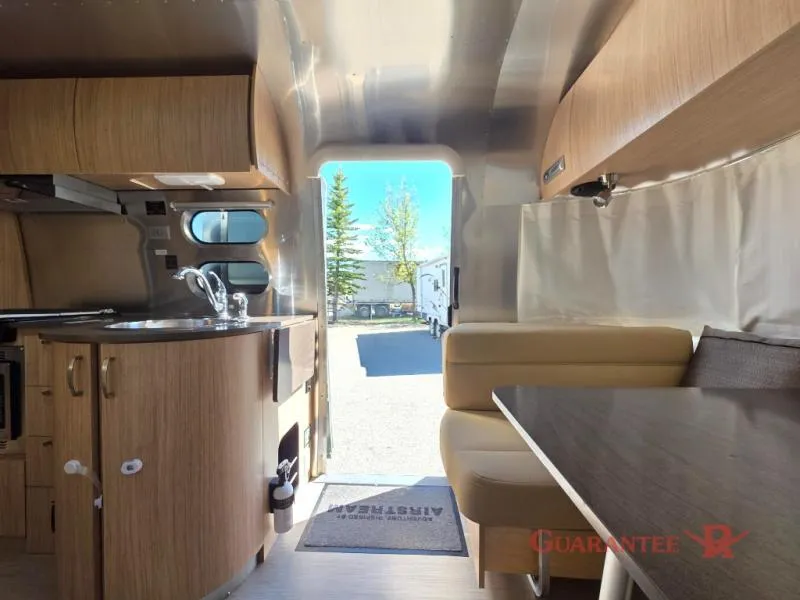 2019 Airstream Flying Cloud 25FB - Photo 3