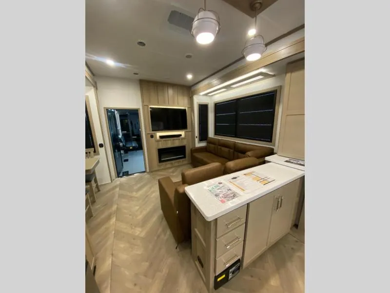 2025 Keystone Raptor 441 - Photo 3