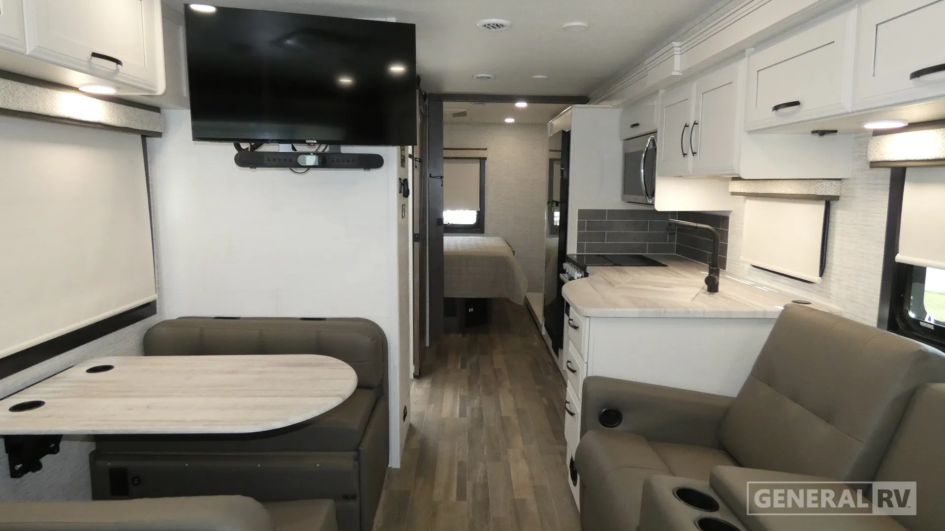 2025 Entegra Coach Vision 29S - Photo 3
