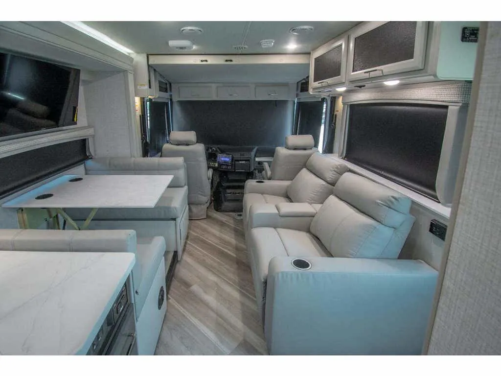 2026 Holiday Rambler Invicta 32RW - Photo 3