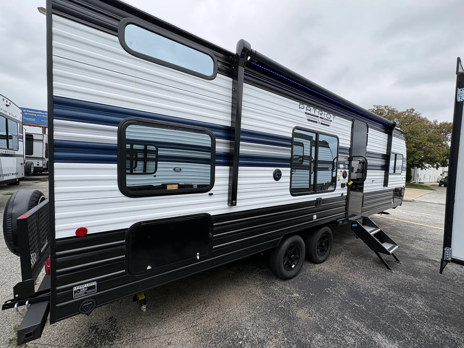 2027 Forest River Cherokee Grey Wolf 26DJSE — Photo 7