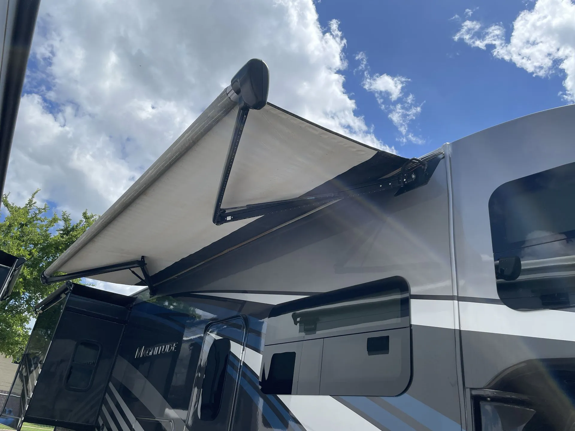 2021 Thor Motor Coach Magnitude XG32 - Photo 4