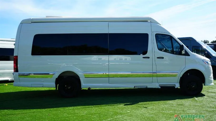 2026 Grech RV Strada-ion AWD TOUR - Photo 4