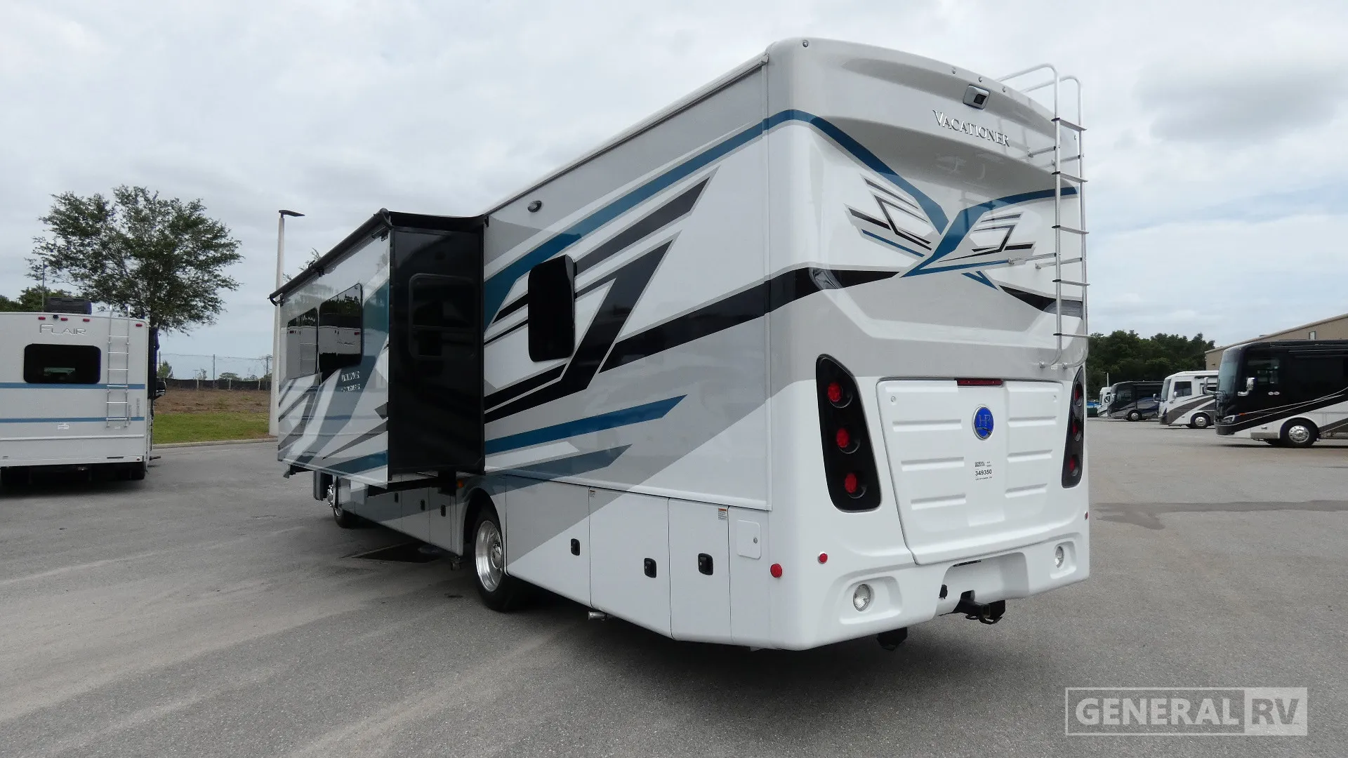 2026 Holiday Rambler Vacationer 35K - Photo 4