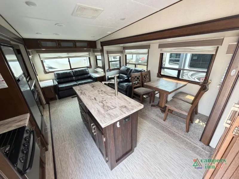 2019 Prime Time Crusader 29RS - Photo 3