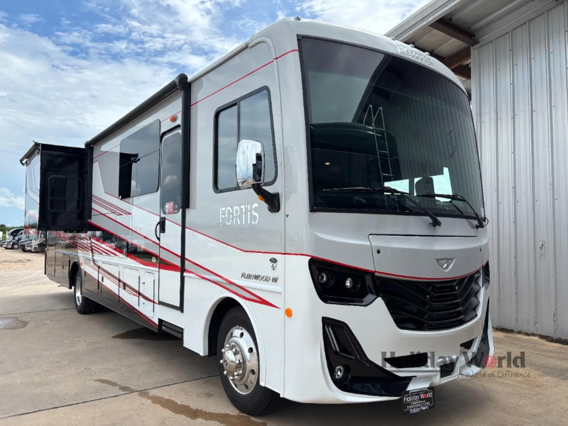 2026 Fleetwood Fortis 36Y - Photo 2