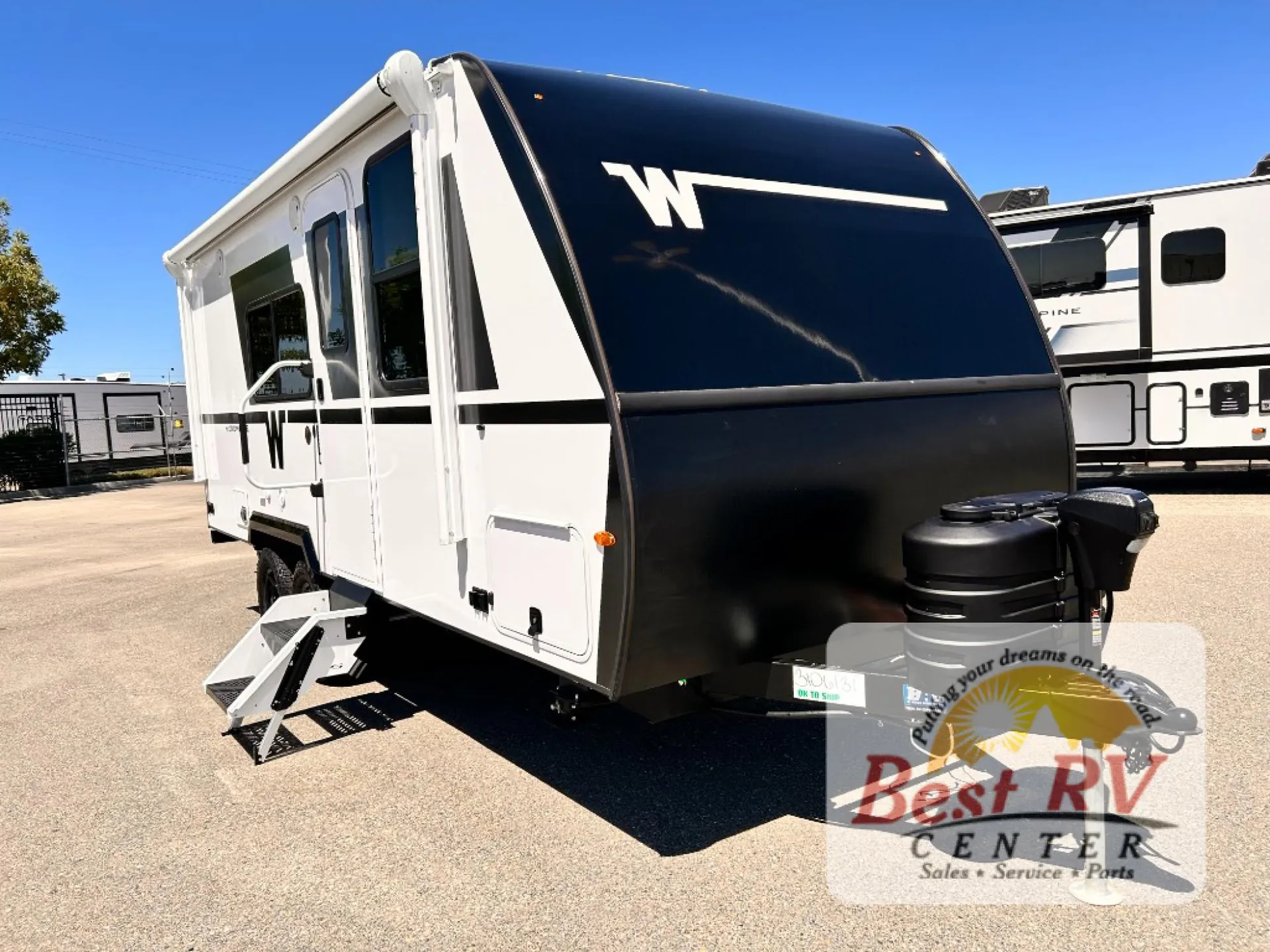 2027 Winnebago Micro Minnie 2108DS