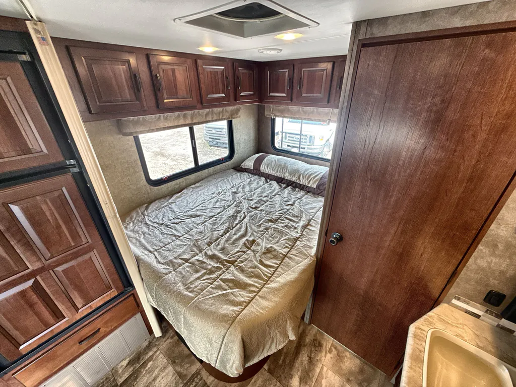 2016 Forest River Forester 2291S, Photos photo 14