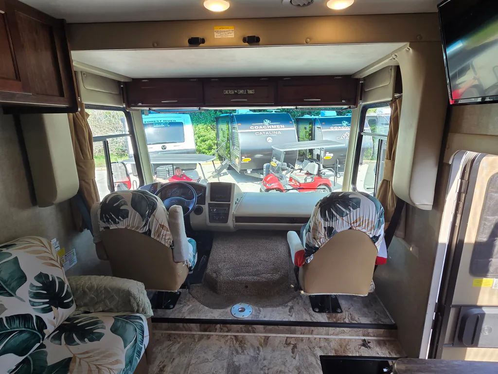 2017 Coachmen Pursuit 27KB, Photos photo 17