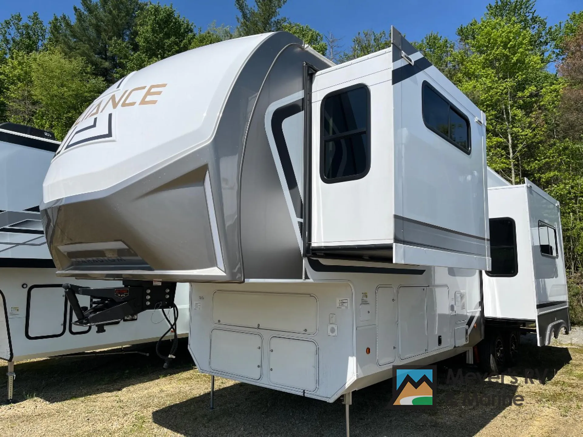 2026 Alliance RV Paradigm 312RK - Photo 3