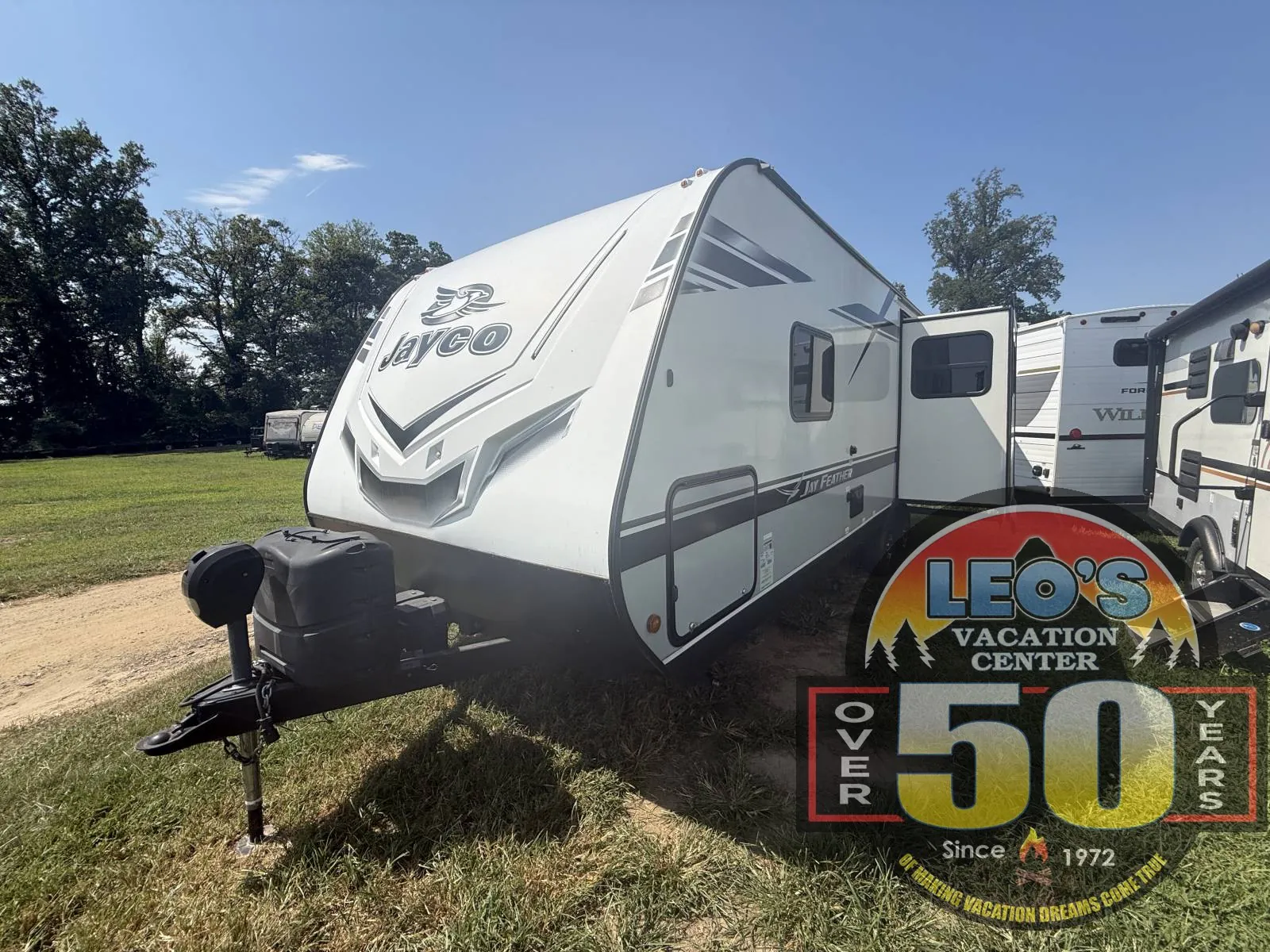 2020 Jayco Jay Feather 24RL dealer photo 1 from Leo's Vacation Center