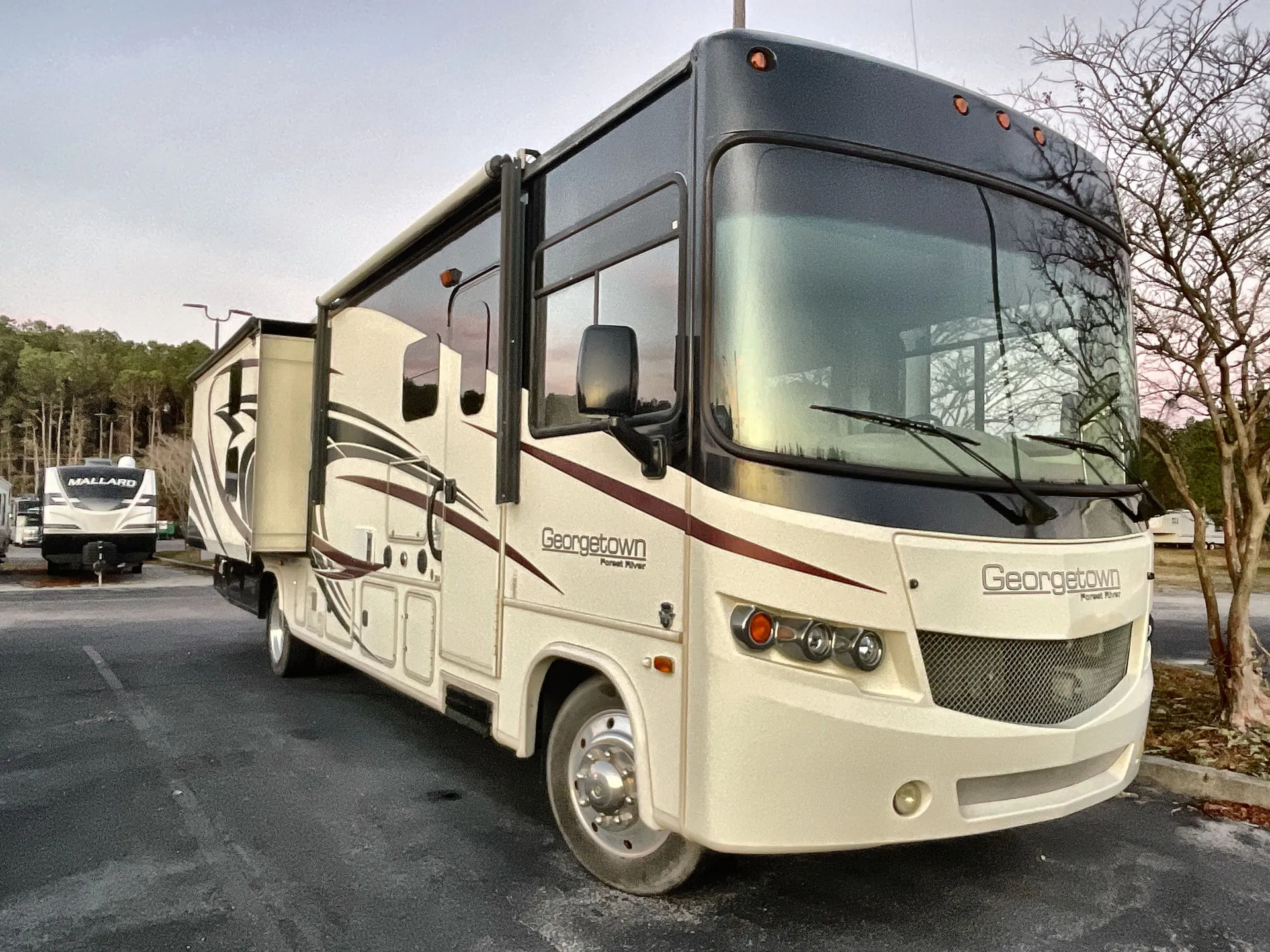2017 Forest River Georgetown 364TS - Photo 2