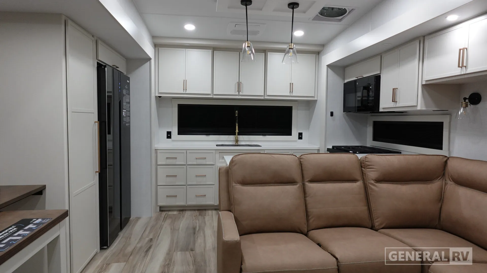 2027 Brinkley Model Z 3200 - Photo 3