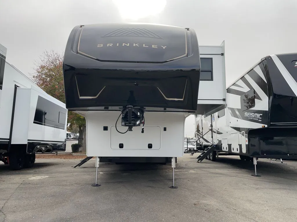 2026 Brinkley Model Z 3420, Photos photo 2