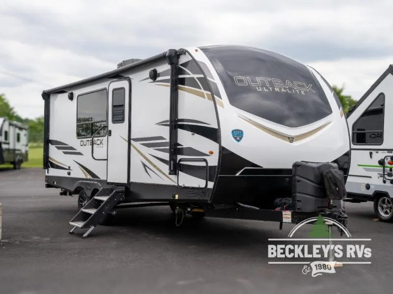 2022 Keystone Outback Ultra-Lite 221UMD - Photo 2