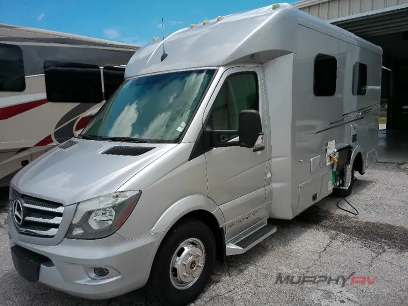 2018 Pleasure-Way Plateau XL Used    XLMB - Photo 3