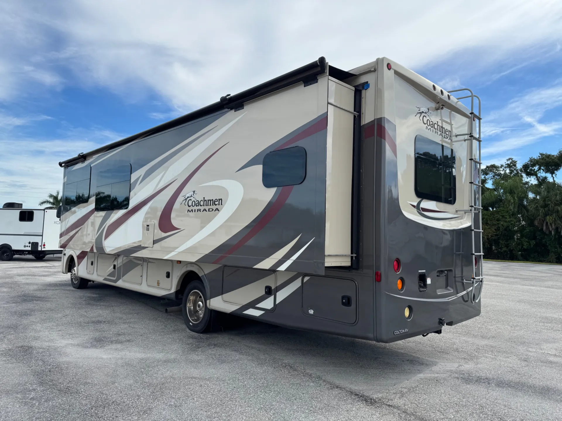 2019 Coachmen Mirada 32SS - Photo 4