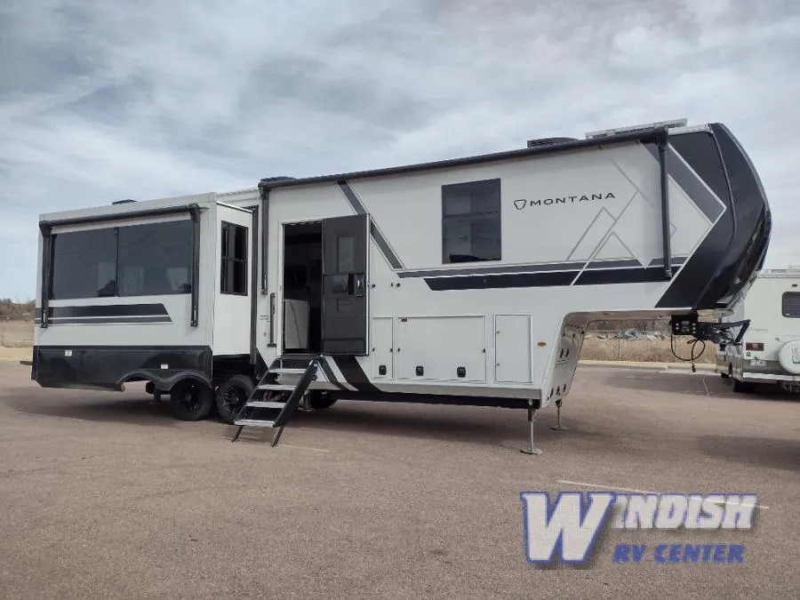 2026 Keystone Montana 3100RL - Photo 2