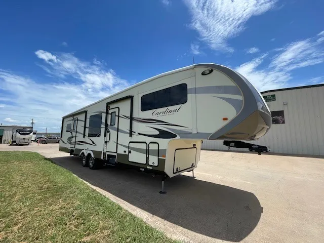 2016 Forest River RV Cardinal 3825FL - Photo 2