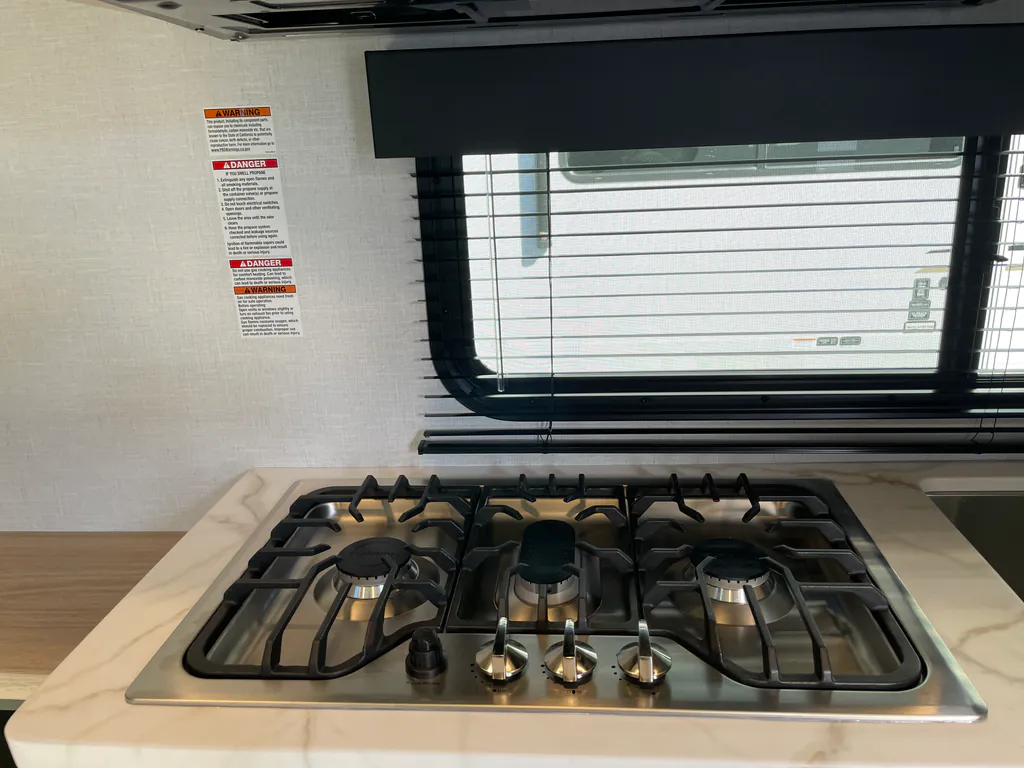 2027 Forest River XLR Boost 2413B, Photos photo 11