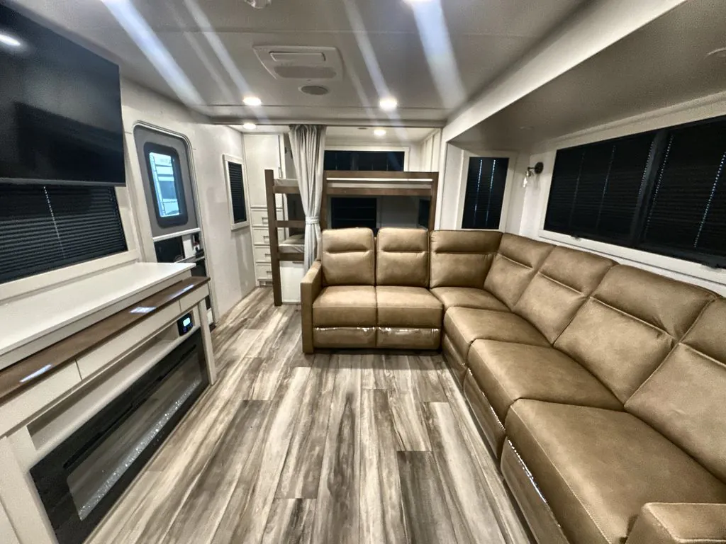 2027 Brinkley Model I 290, Photos photo 10