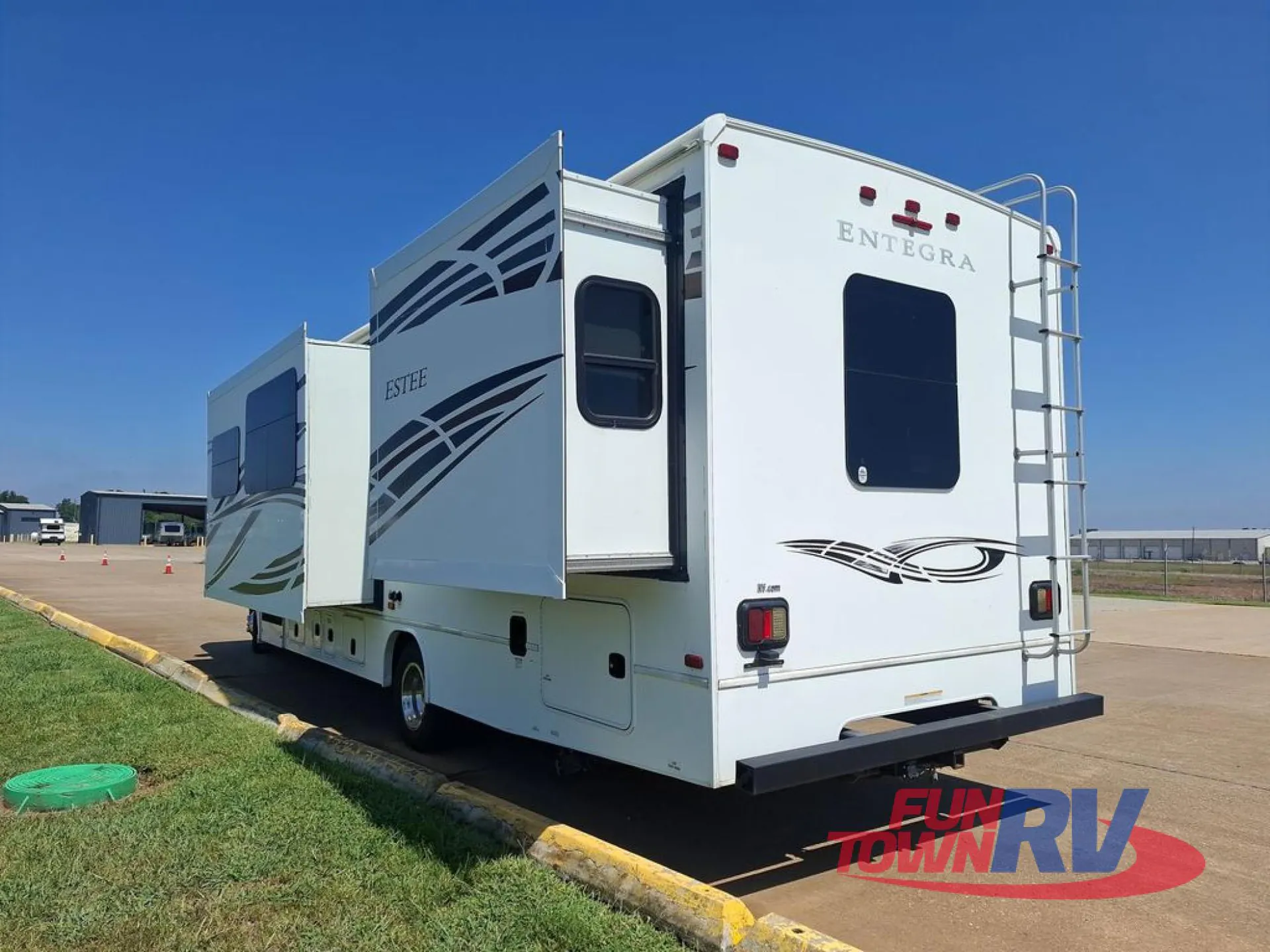 2018 Entegra Coach Esteem 29V - Photo 4