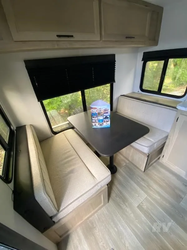 2027 Forest River Cherokee Wolf Pup 16CM, Photos photo 15