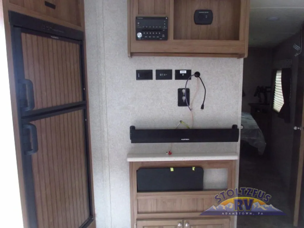 2018 Forest River Flagstaff Micro Lite 25FKS, Photos photo 14