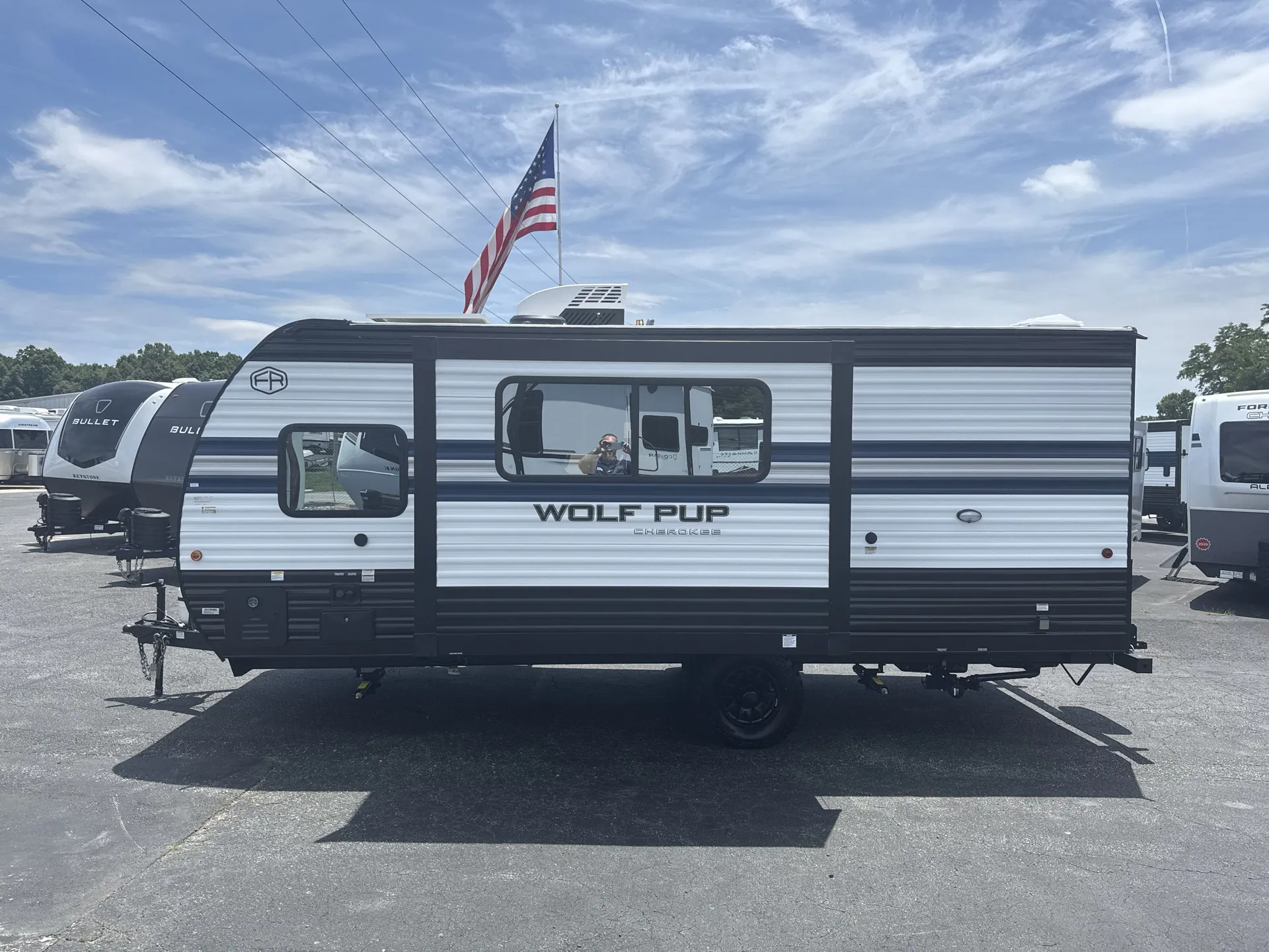 2027 Forest River Cherokee Wolf Pup 17JW — off campside