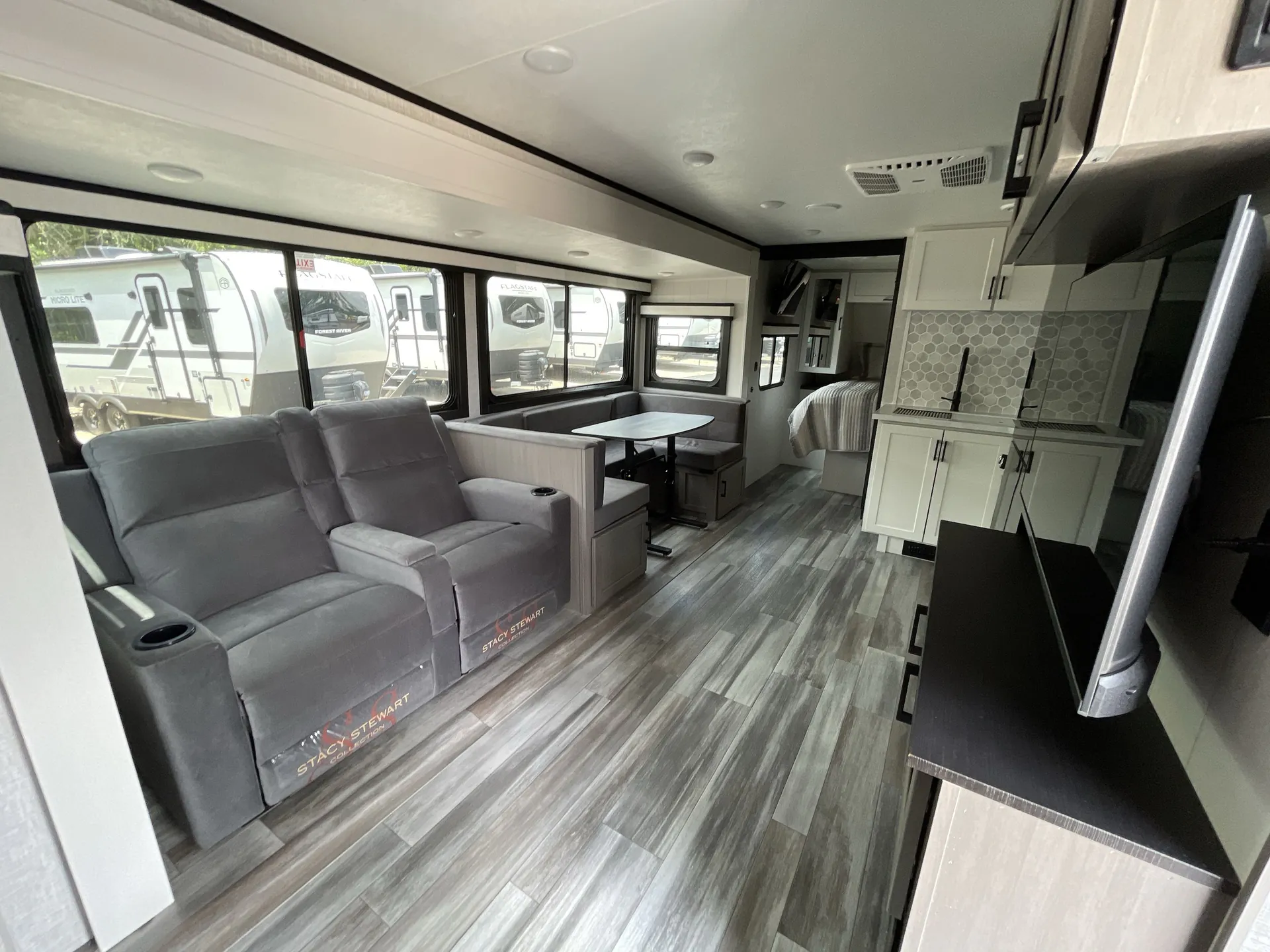 2025 Jayco Jay Feather 27BH — living area main