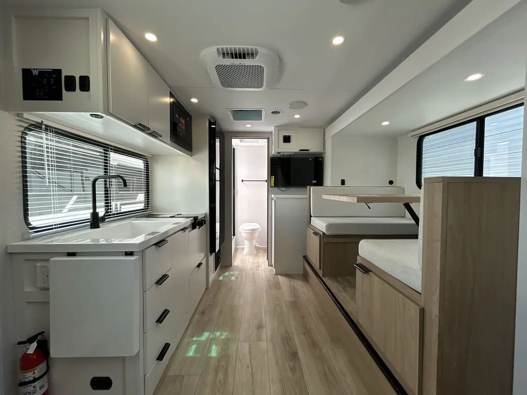 2027 Winnebago Micro Minnie 2108DS, Photos photo 4
