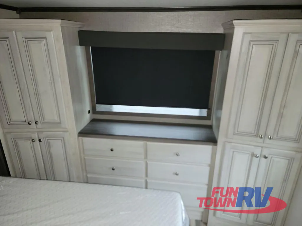 2023 Forest River Cardinal Luxury 380RLX, Photos photo 47