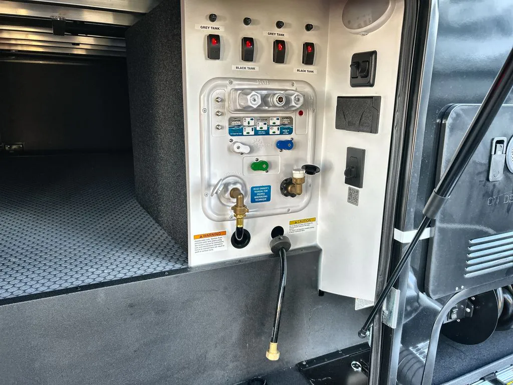 2026 Brinkley Model G 3520, Photos photo 12