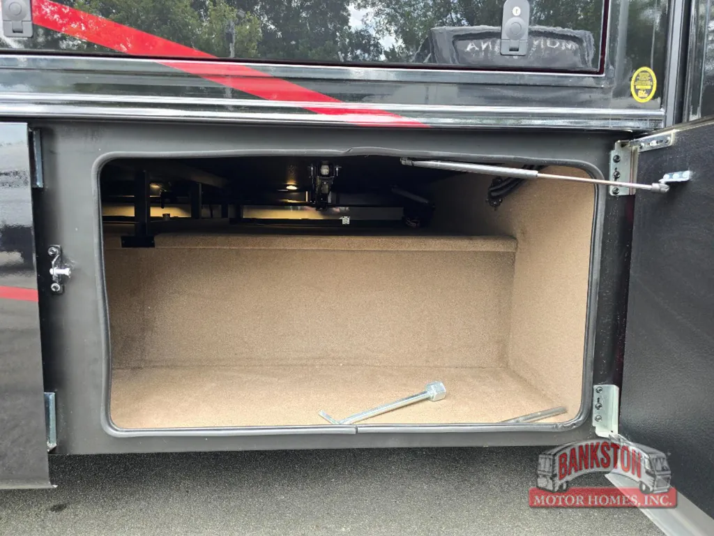 2027 Entegra Coach Emblem 36U, Photos photo 6