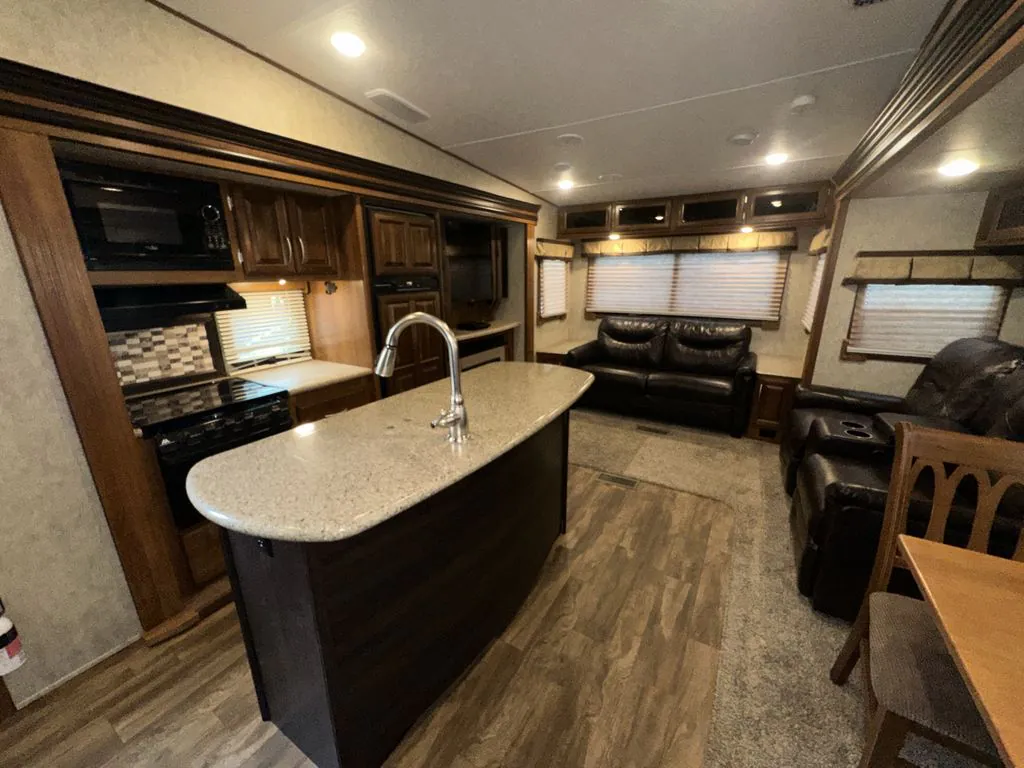 2017 Prime Time Crusader 295RST, Photos photo 12