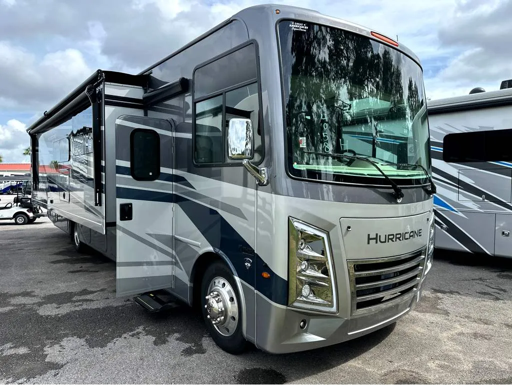 2027 Thor Motor Coach Hurricane 36H - Photo 2