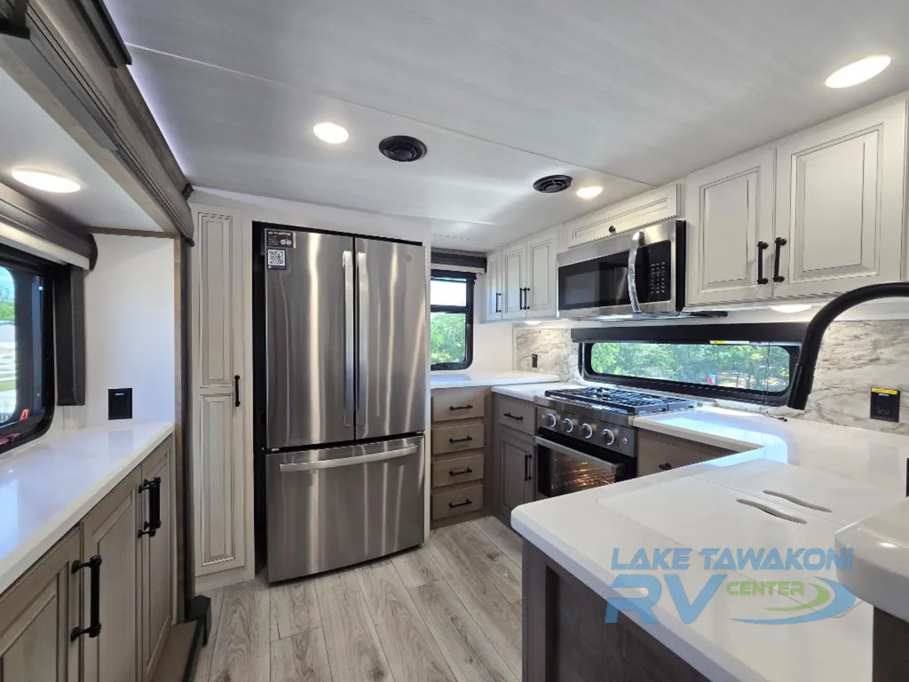 2024 Keystone Montana 3901RK, Photos photo 13