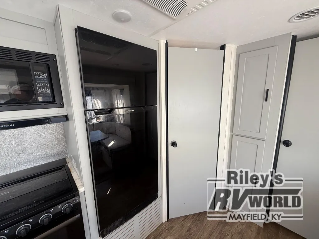 2022 Forest River Vibe 32BH, Photos photo 13