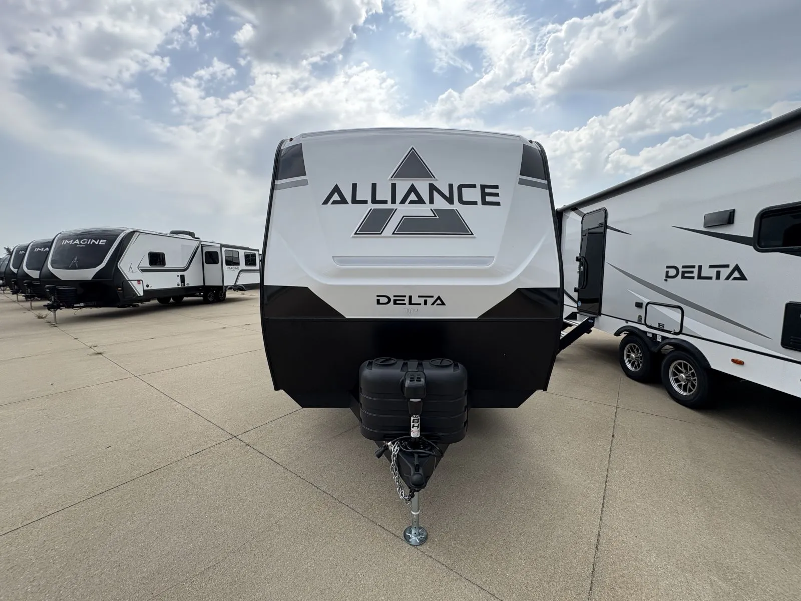2026 Alliance RV Delta 321BH - Photo 3