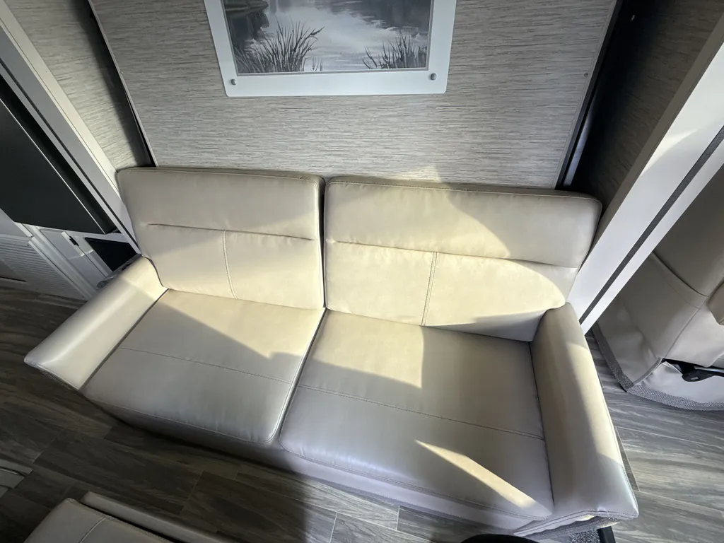 2023 Thor Motor Coach Vegas 24.3, Photos photo 11