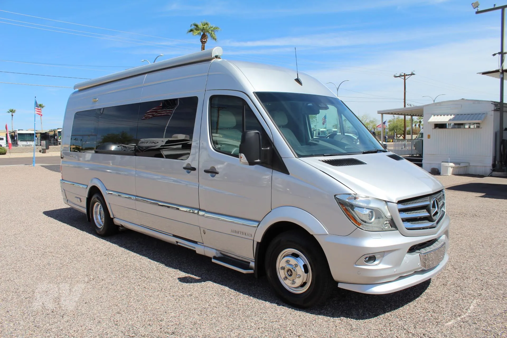 2017 Airstream Interstate 24GL - Photo 2