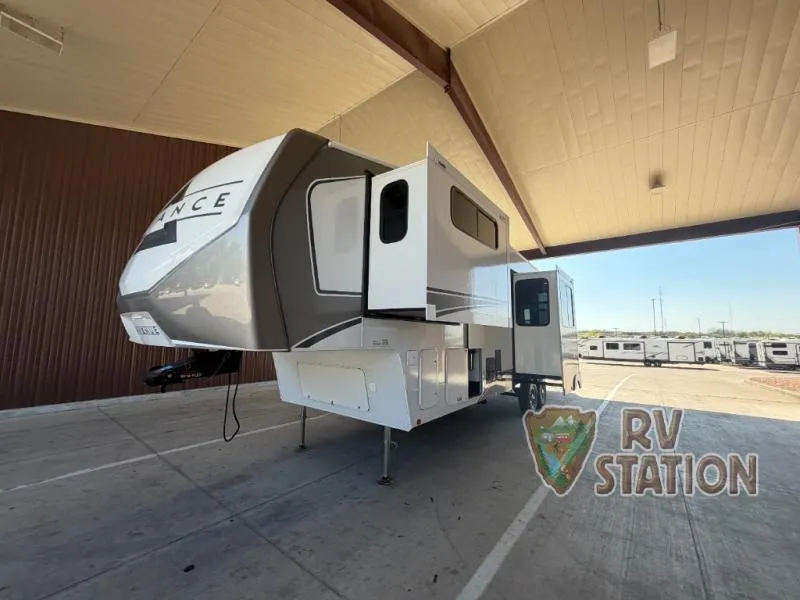 2026 Alliance RV Avenue 35RKS - Photo 2