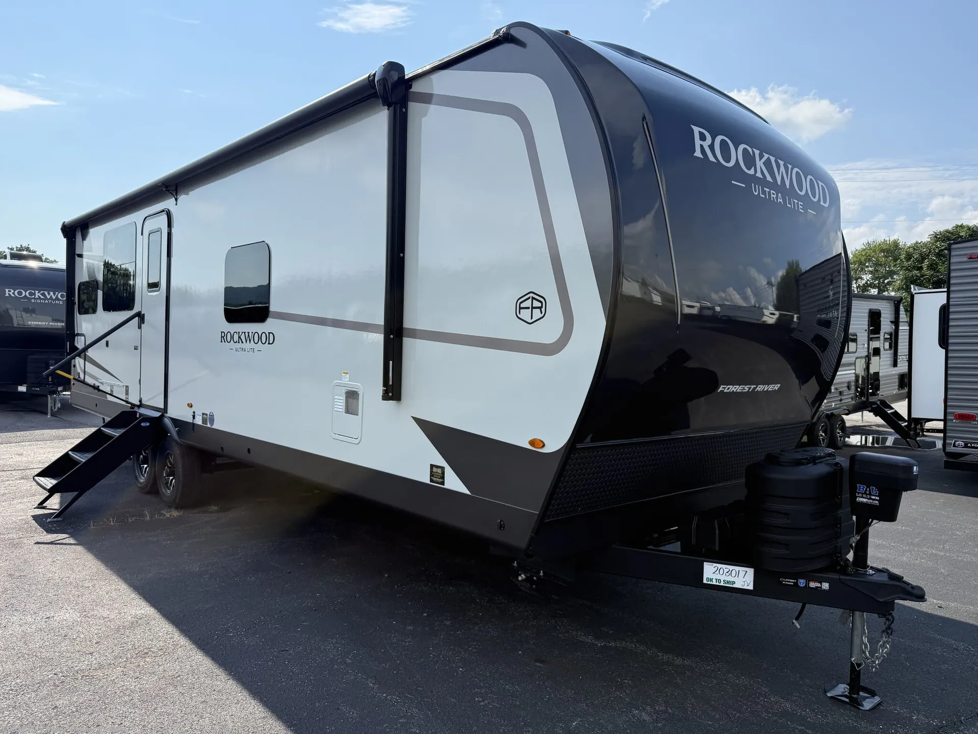2027 Forest River Rockwood Ultra Lite 2711RK