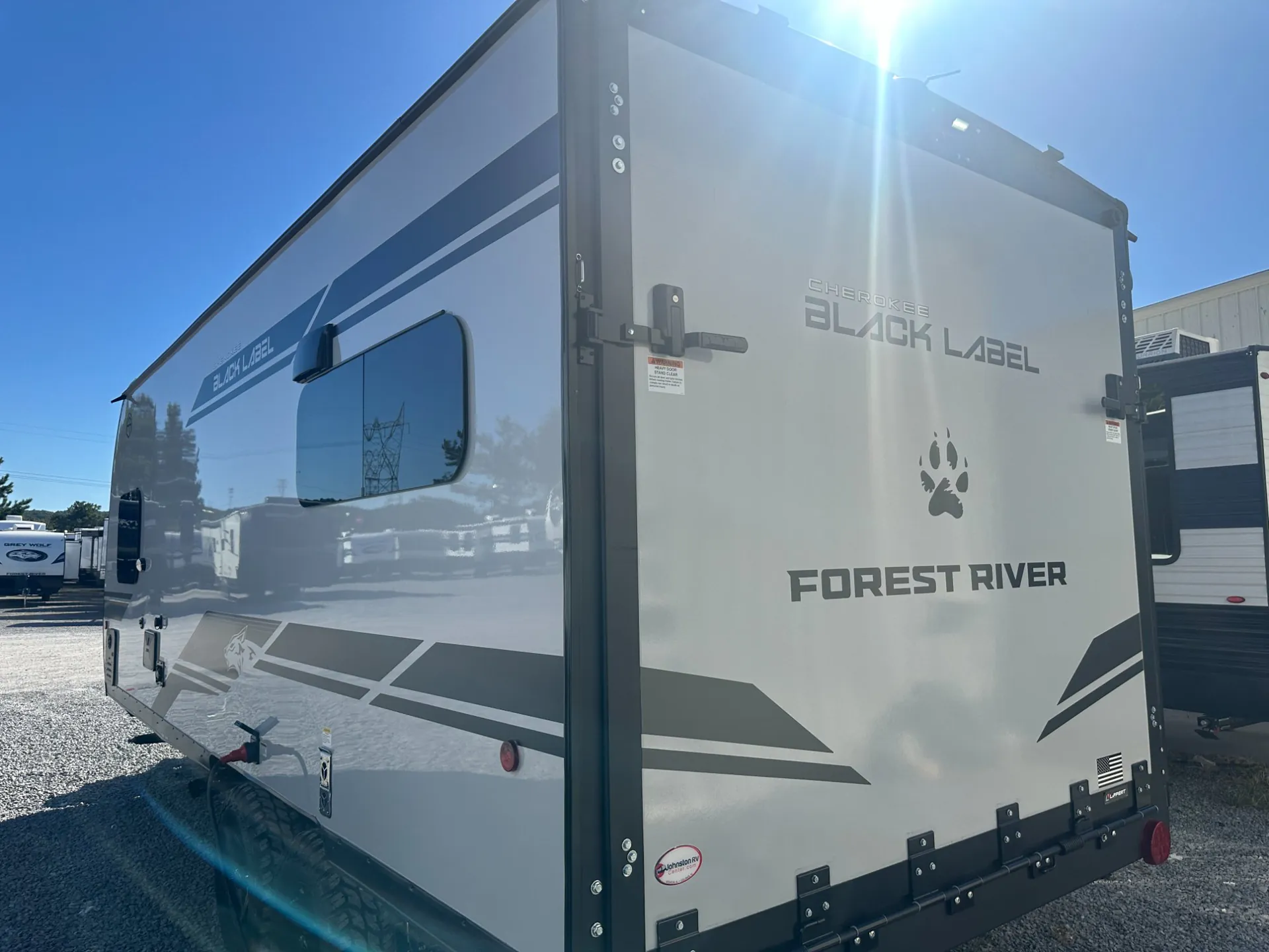 2027 Forest River Cherokee Grey Wolf Black Label 18RRBL — Photo 7
