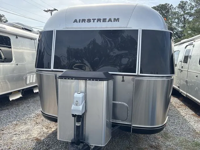 2018 Airstream Classic 33FB - Photo 2